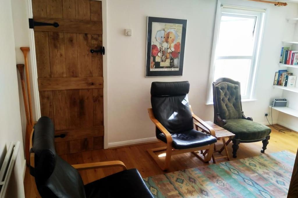 Welcoming Cottage In Chichester Near City Centre מראה חיצוני תמונה