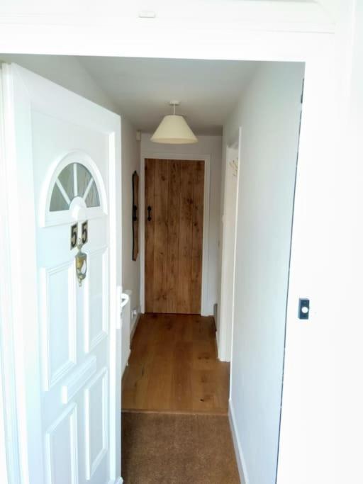Welcoming Cottage In Chichester Near City Centre מראה חיצוני תמונה