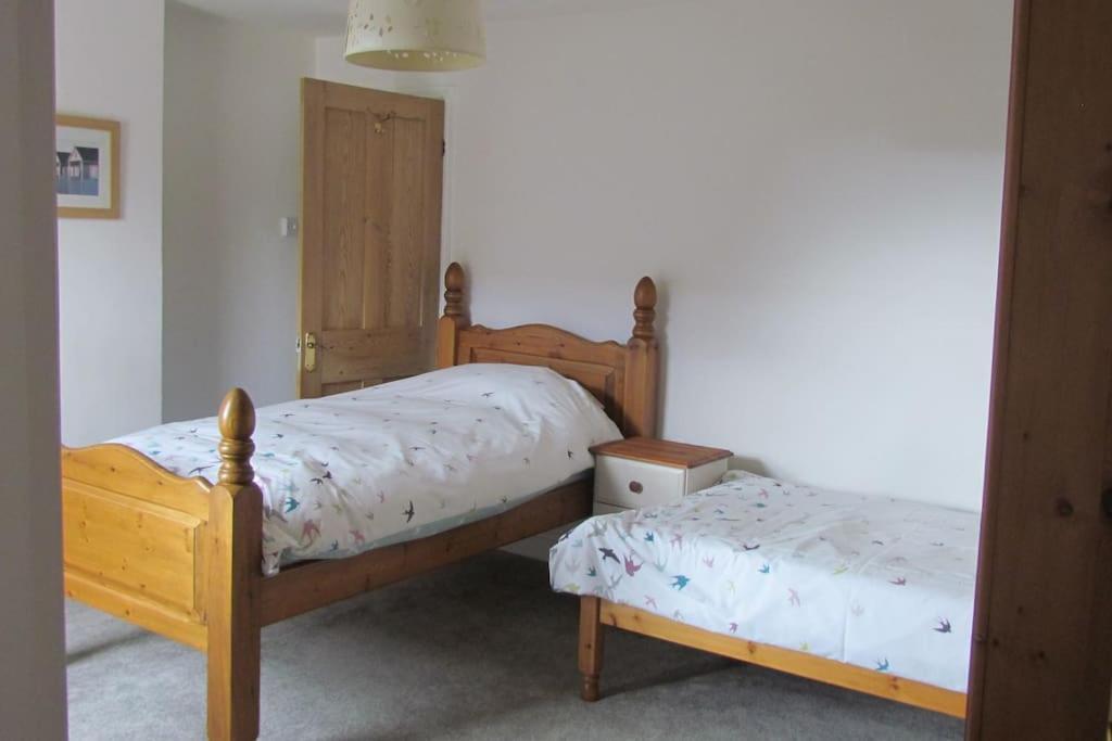 Welcoming Cottage In Chichester Near City Centre מראה חיצוני תמונה